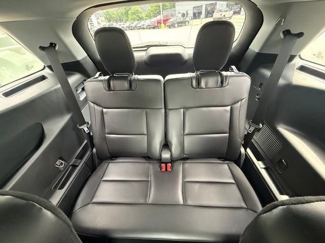 Certified 2023 Ford Explorer XLT w/ Equipment Group 202A AWD/4WD image 18