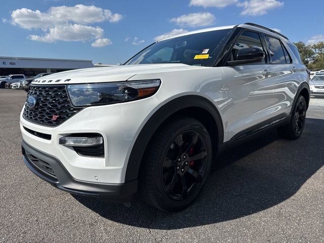 Certified 2024 Ford Explorer ST w/ Equipment Group 401A image 3