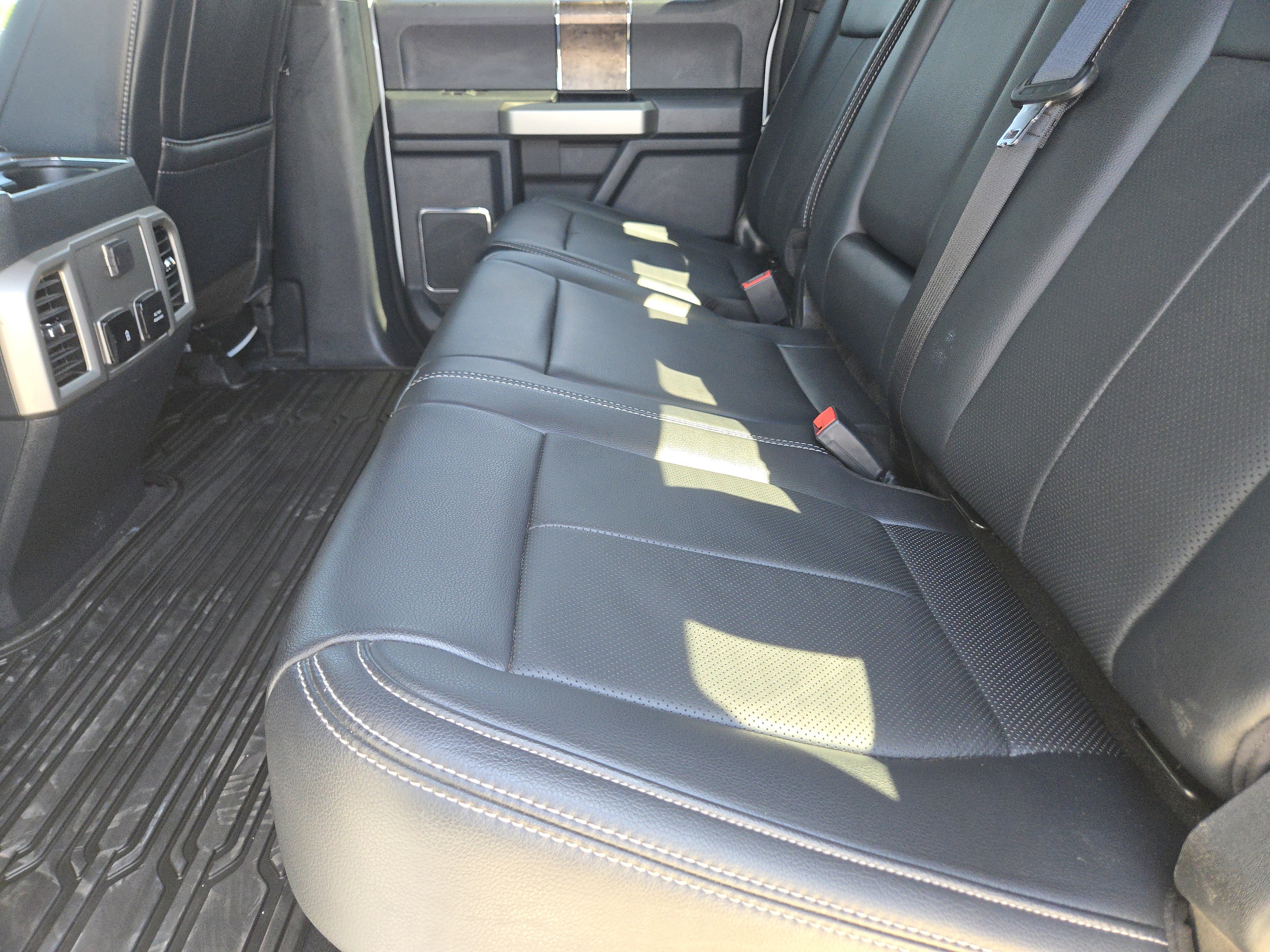 Certified 2022 Ford F250 Lariat w/ Lariat Value Package image 28