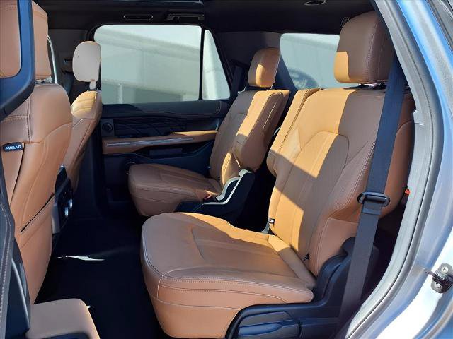 Certified 2024 Ford Expedition Platinum RWD image 15