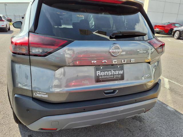 Used 2023 Nissan Rogue S image 4