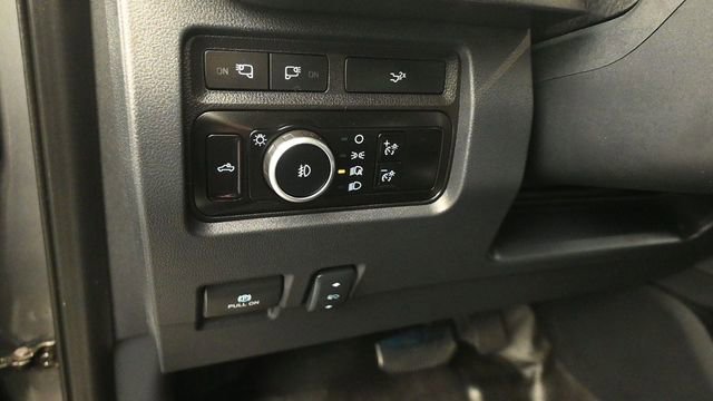 Certified 2024 Ford F350 Lariat w/ Tremor Off-Road Package AWD/4WD image 15