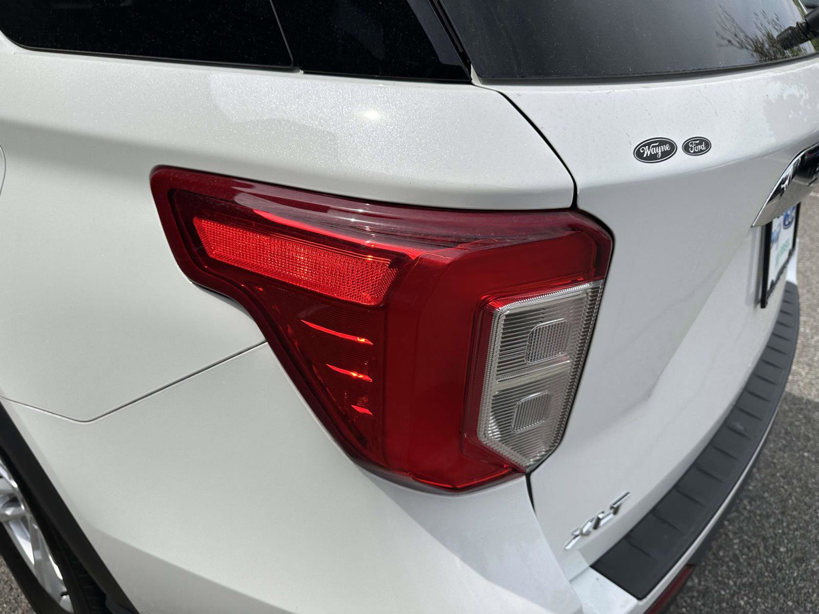 Certified 2022 Ford Explorer XLT w/ Equipment Group 202A AWD/4WD image 10