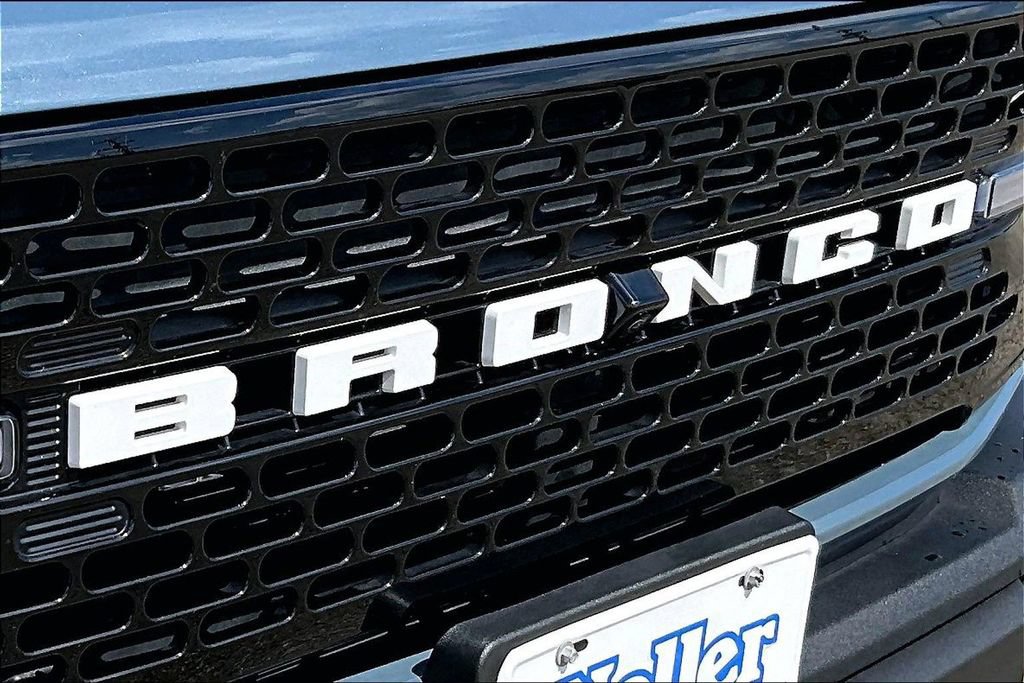 Certified 2025 Ford Bronco Outer Banks AWD/4WD image 28