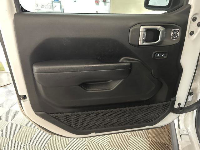 Used 2023 Jeep Gladiator Mojave w/ Trailer Tow Package image 15