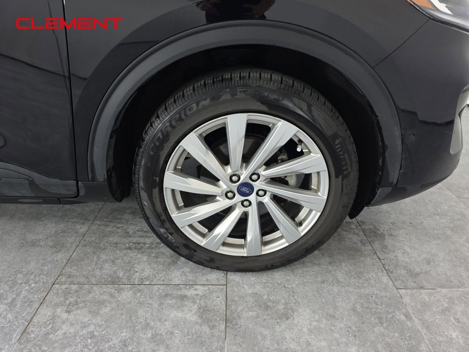 Certified 2022 Ford Escape Titanium w/ Titanium Elite Package image 37