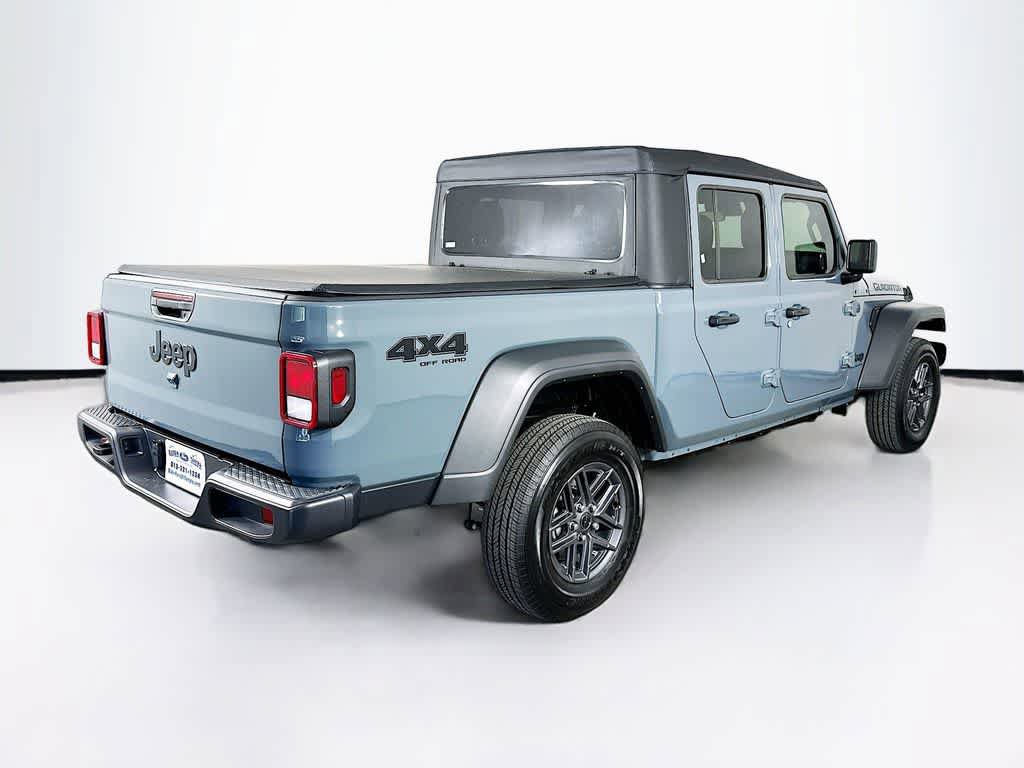 Used 2025 Jeep Gladiator Sport AWD/4WD image 25