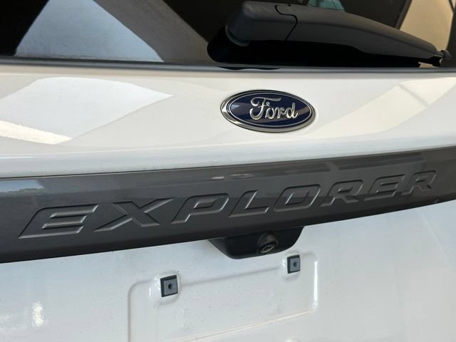 Certified 2023 Ford Explorer XLT w/ Equipment Group 202A AWD/4WD image 29