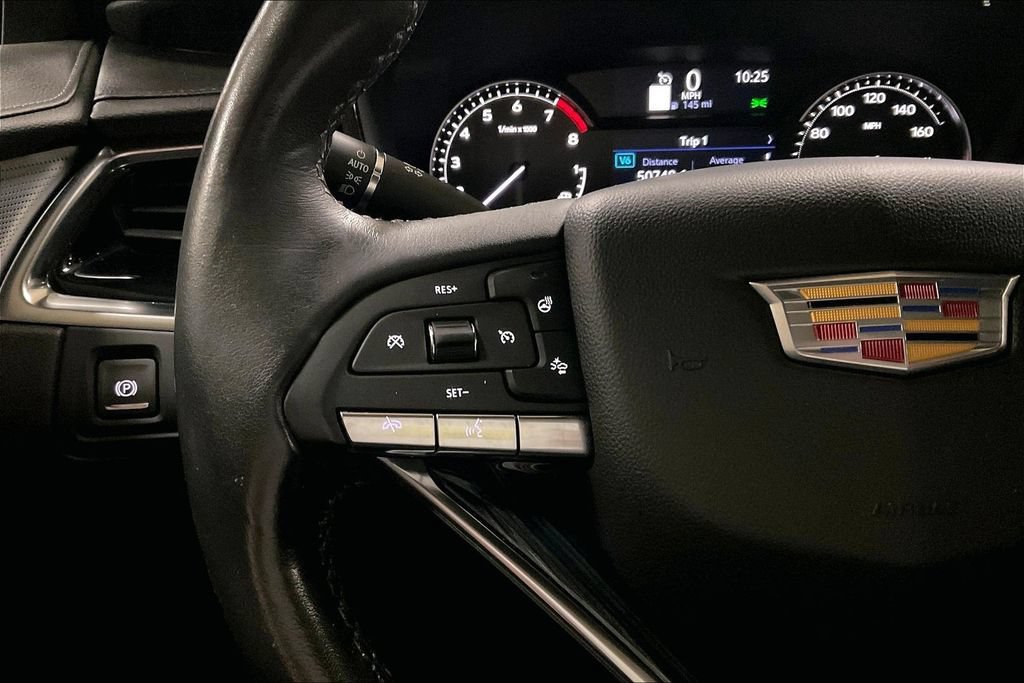 Used 2024 Cadillac XT6 Premium Luxury AWD/4WD image 17