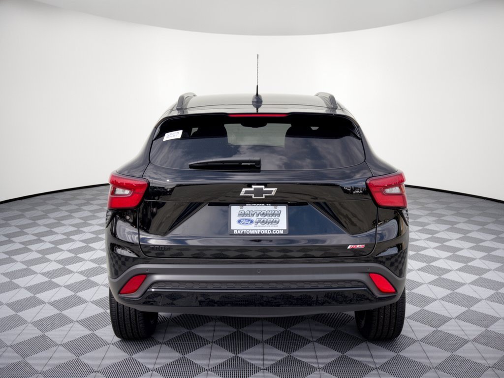 Used 2025 Chevrolet Trax RS w/ Driver Confidence Package FWD image 11