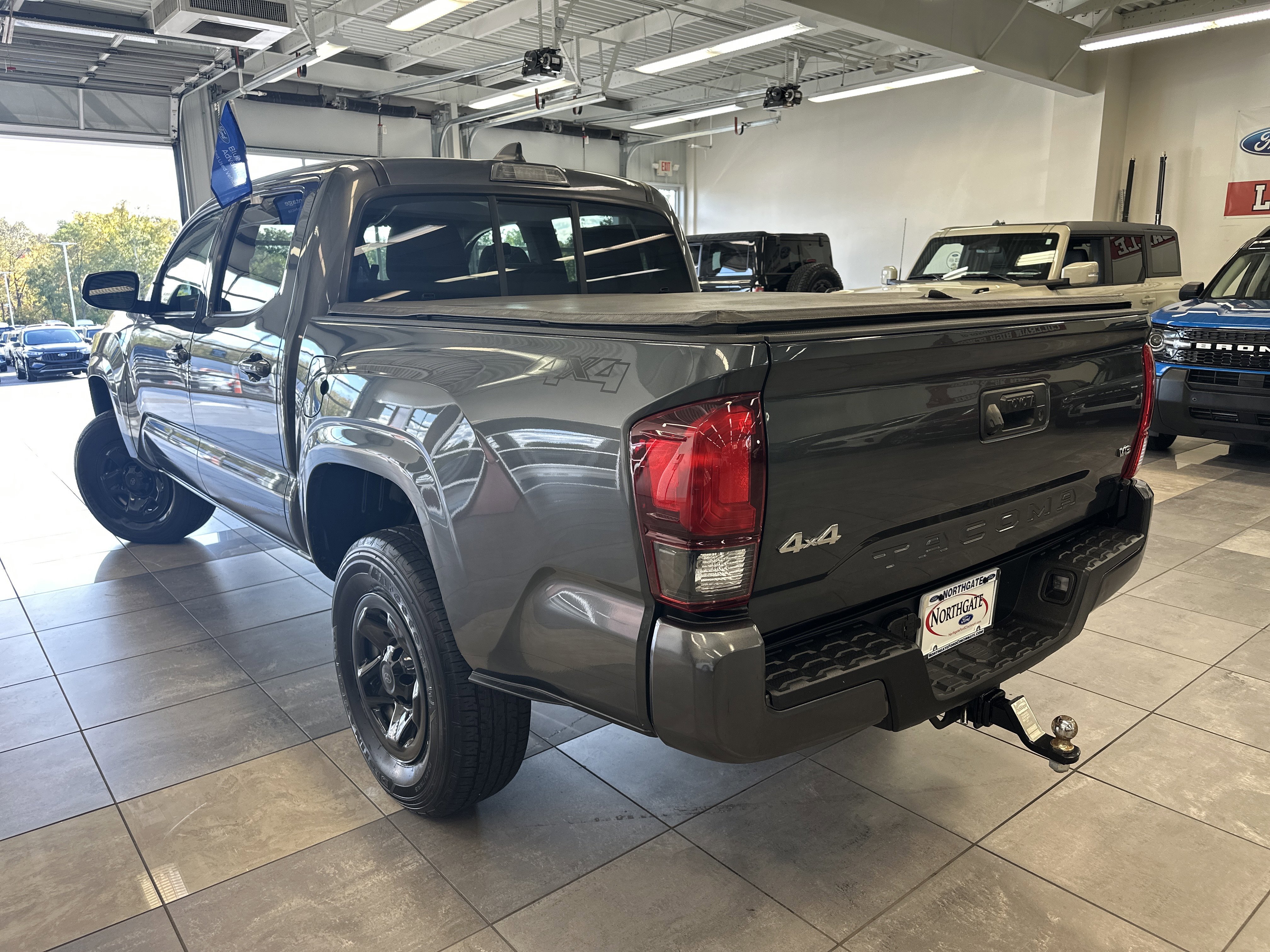 Used 2023 Toyota Tacoma SR image 3