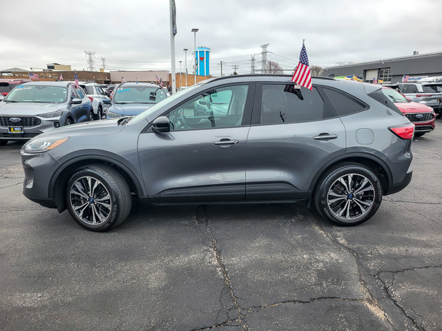 Certified 2022 Ford Escape SE w/ SE Sport Appearance Package image 2