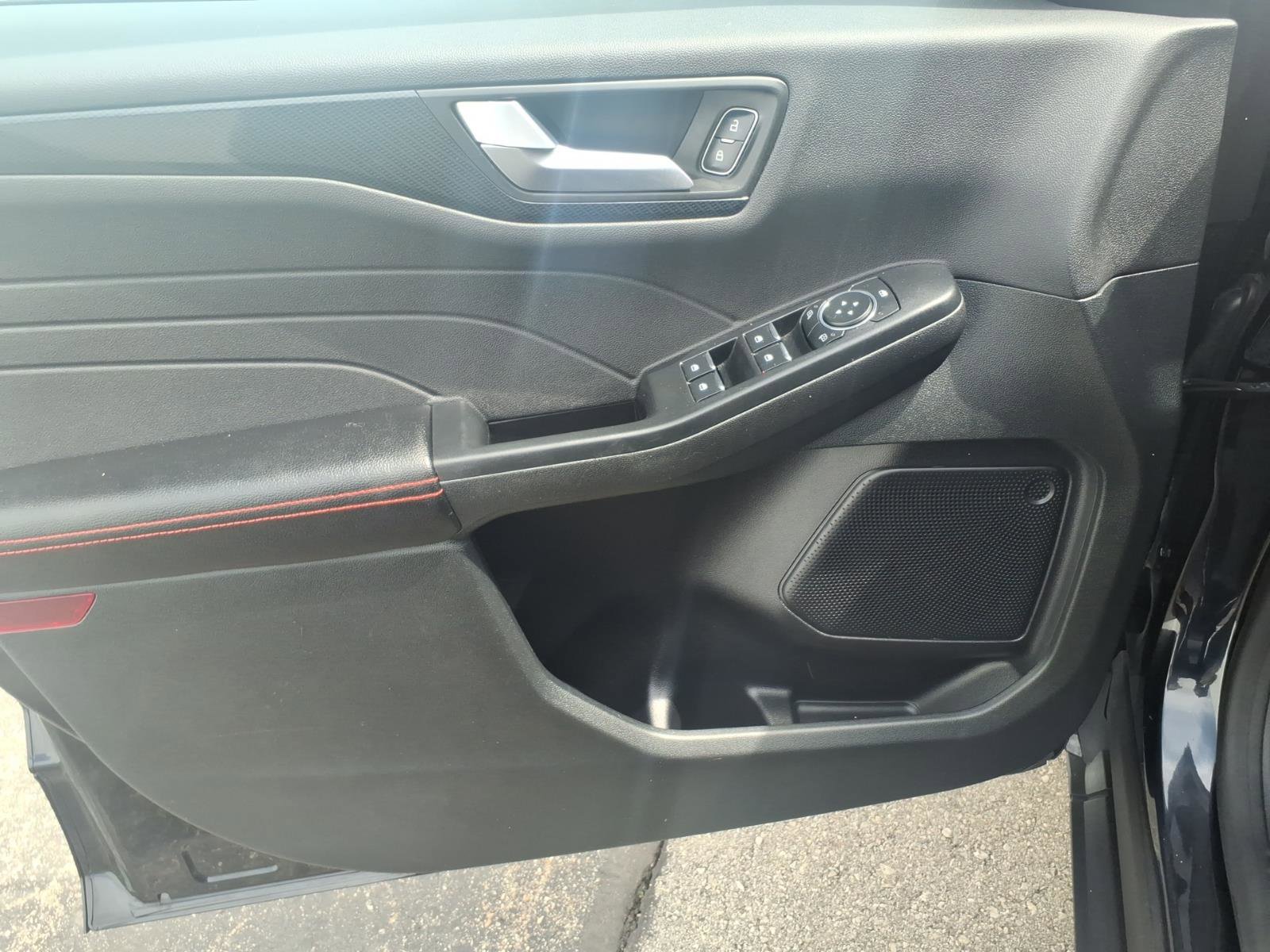 Certified 2023 Ford Escape ST-Line w/ Tech Pack #1 image 11