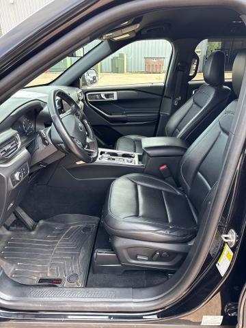 Certified 2020 Ford Explorer XLT w/ Equipment Group 202A AWD/4WD image 16
