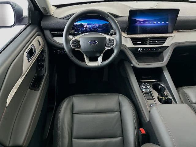 Certified 2025 Ford Explorer Active w/ Active Comfort Package RWD image 10