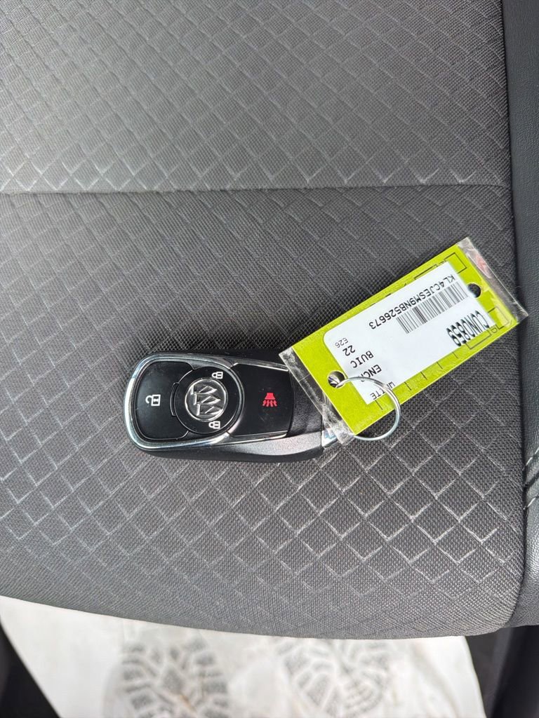 Used 2022 Buick Encore Preferred AWD/4WD image 50