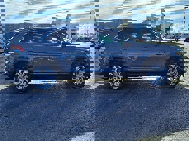 Used 2021 Volkswagen Atlas Cross Sport SEL w/ Cross Sport MDO Package image 6