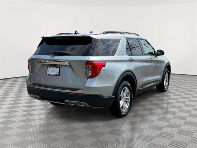 Certified 2023 Ford Explorer XLT w/ Equipment Group 202A AWD/4WD image 7