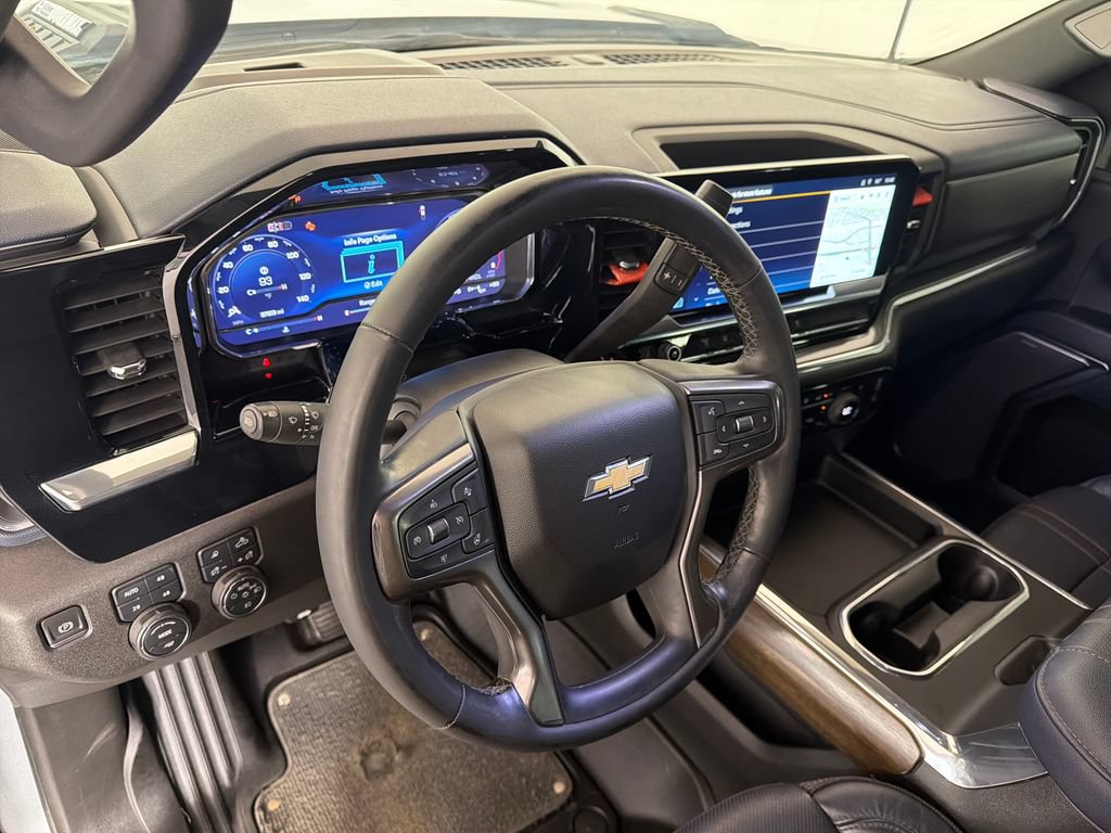 Used 2024 Chevrolet Silverado 3500 High Country AWD/4WD image 13