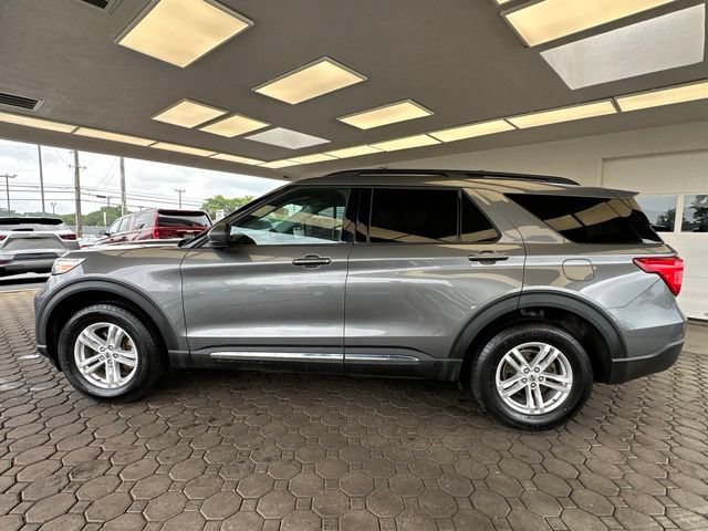 Certified 2023 Ford Explorer XLT AWD/4WD image 2