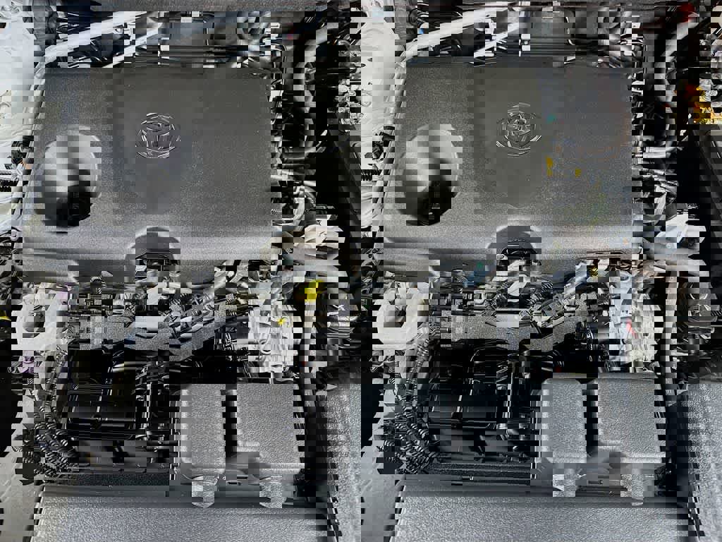 Used 2023 Toyota RAV4 LE image 9