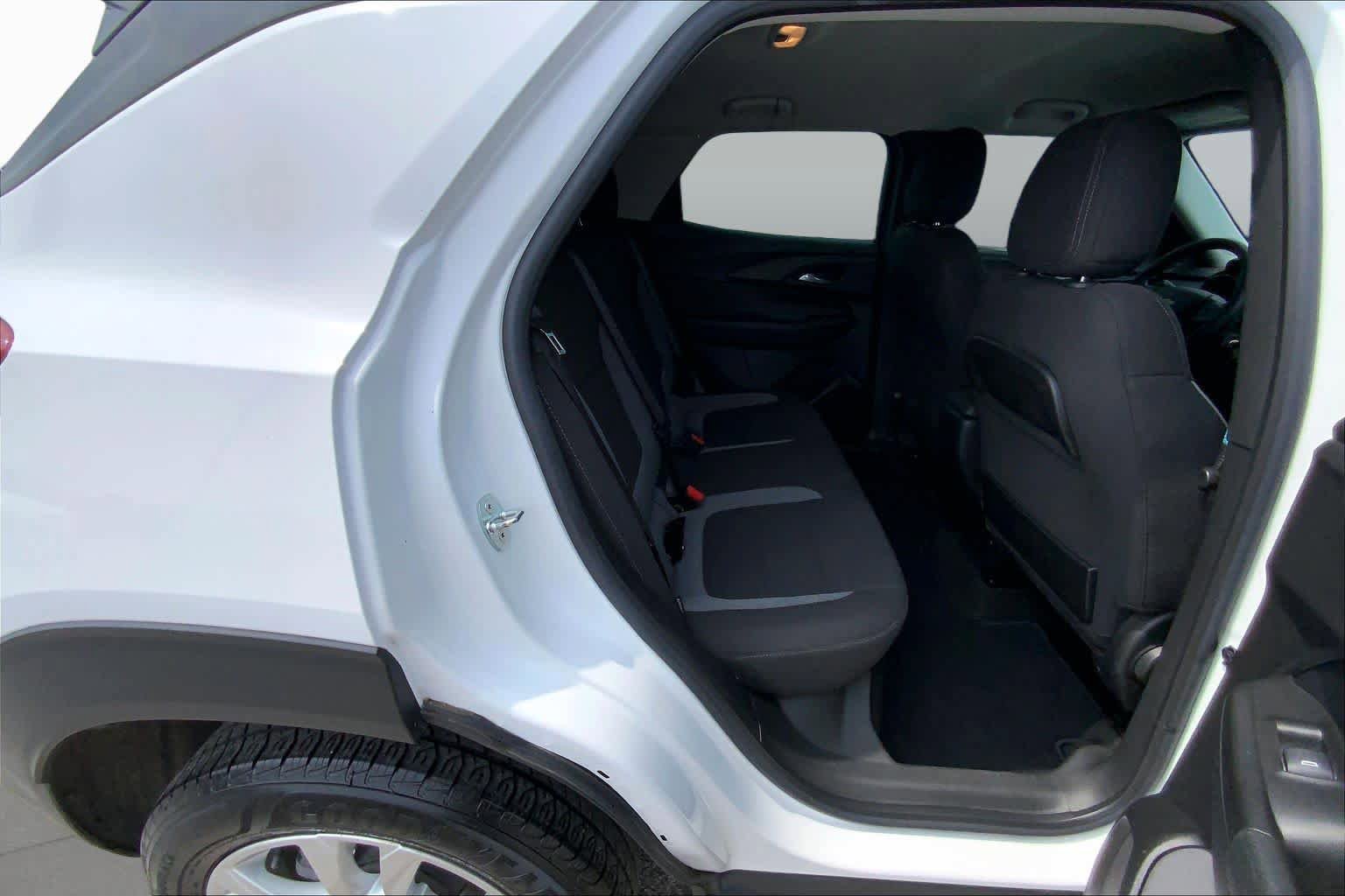 Used 2023 Chevrolet TrailBlazer LS FWD image 18