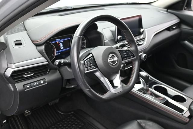 Used 2024 Nissan Altima 2.5 SR FWD image 15