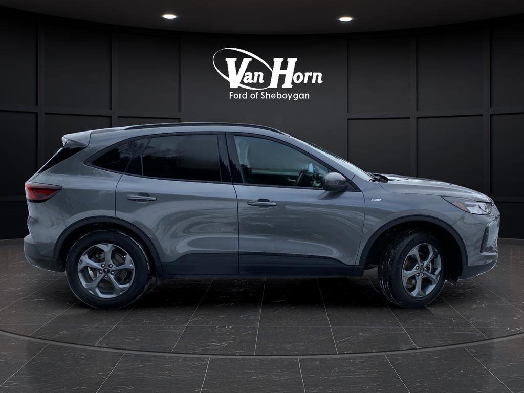 Certified 2025 Ford Escape ST-Line Select image 4