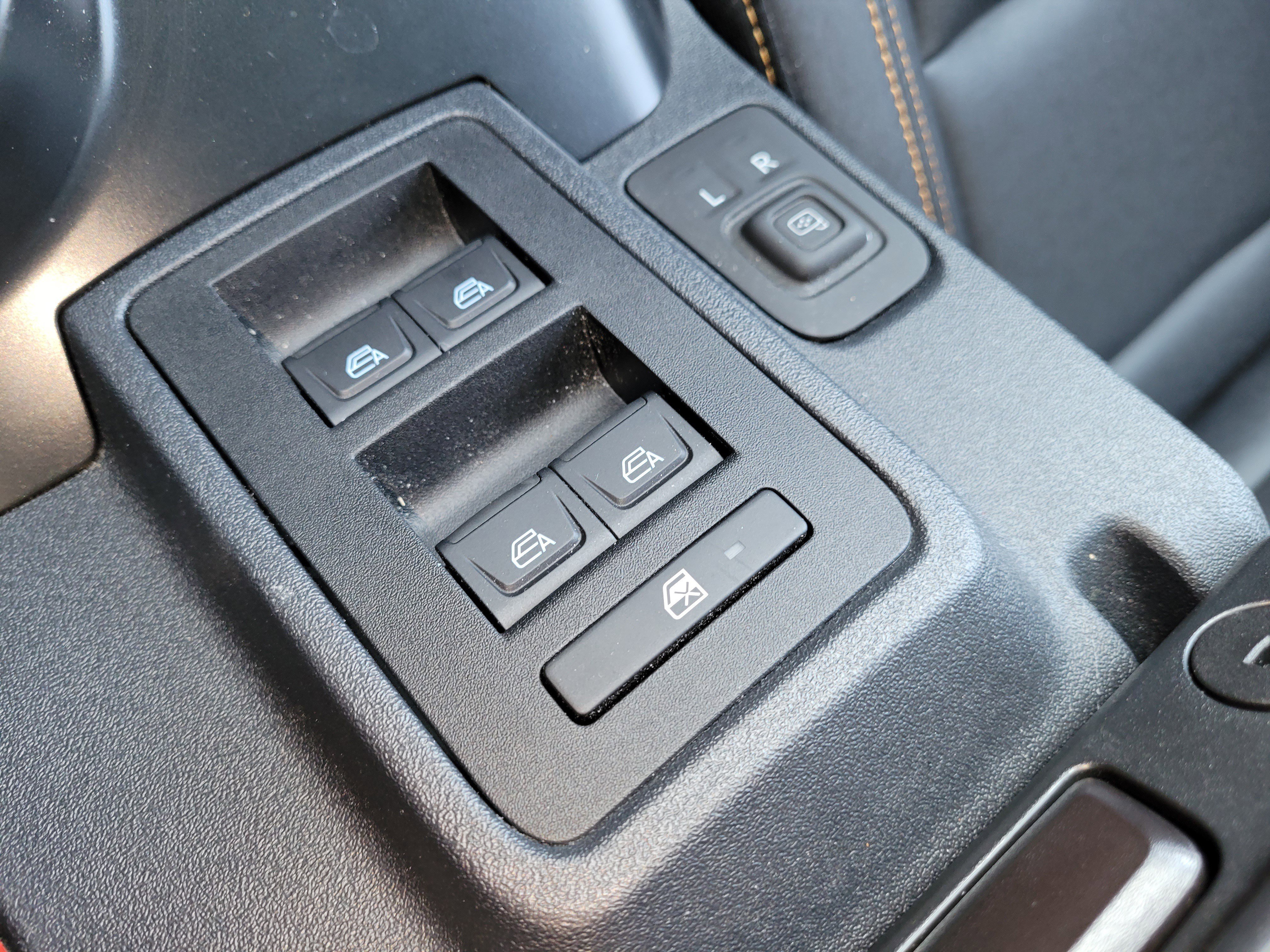 Certified 2024 Ford Bronco Badlands image 28