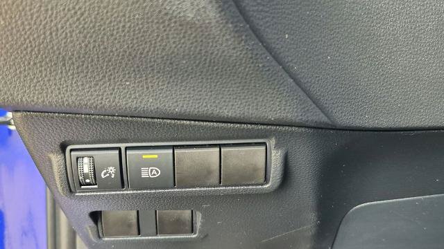 Used 2023 Toyota Corolla Cross LE FWD image 14