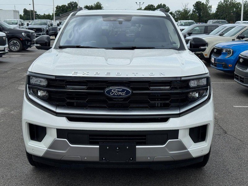 Certified 2025 Ford Expedition Max Platinum w/ Platinum Ultimate Package AWD/4WD image 9