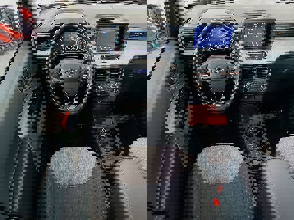 Certified 2022 Ford Maverick XLT w/ XLT Luxury Package image 13