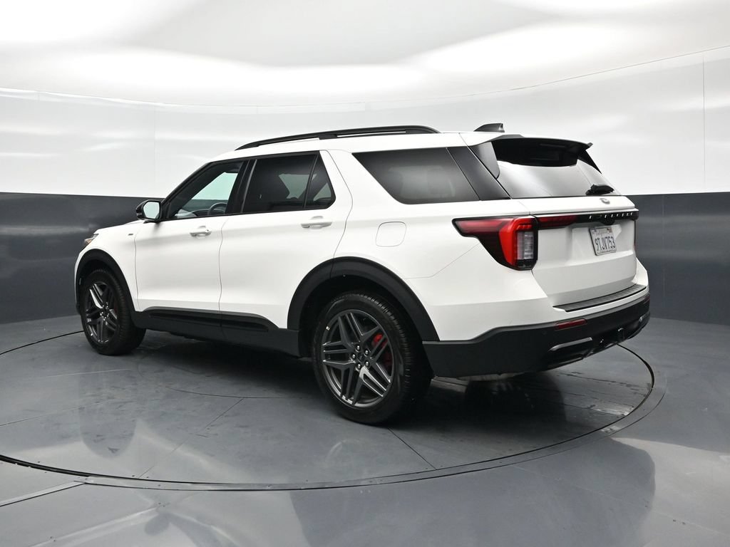 Certified 2025 Ford Explorer ST-Line w/ ST-Line Street Pack AWD/4WD image 7