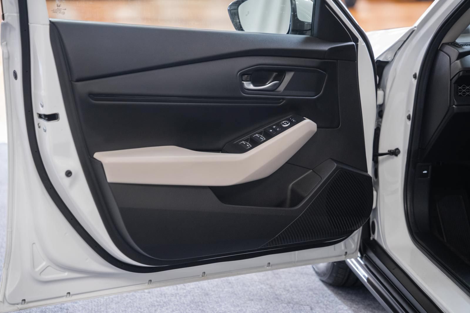 Used 2024 Honda Accord EX image 39