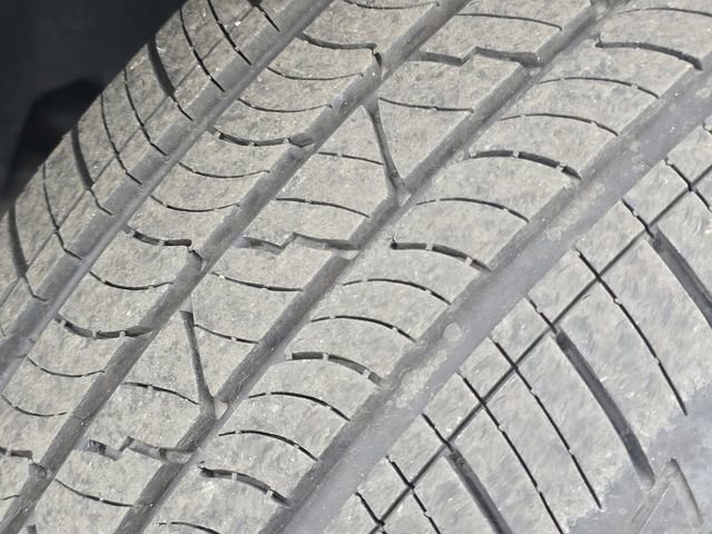 Used 2021 Volkswagen Tiguan SE image 16