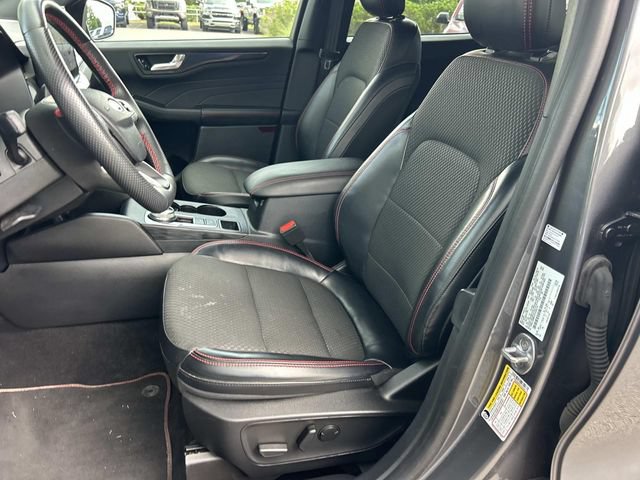 Certified 2023 Ford Escape ST-Line w/ Tech Pack #1 AWD/4WD image 32