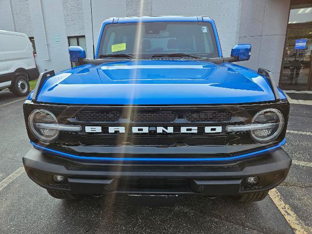Certified 2023 Ford Bronco Outer Banks AWD/4WD image 2