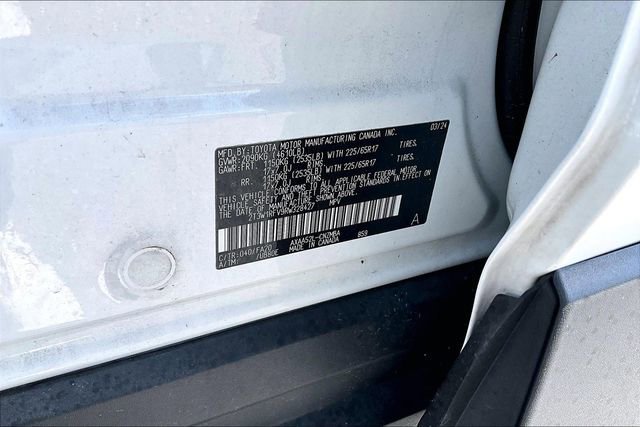 Used 2024 Toyota RAV4 XLE FWD image 32