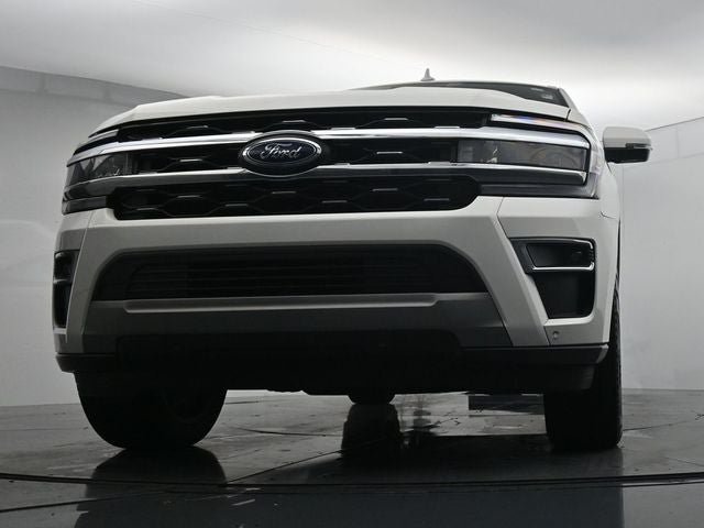 Certified 2024 Ford Expedition Limited AWD/4WD image 32