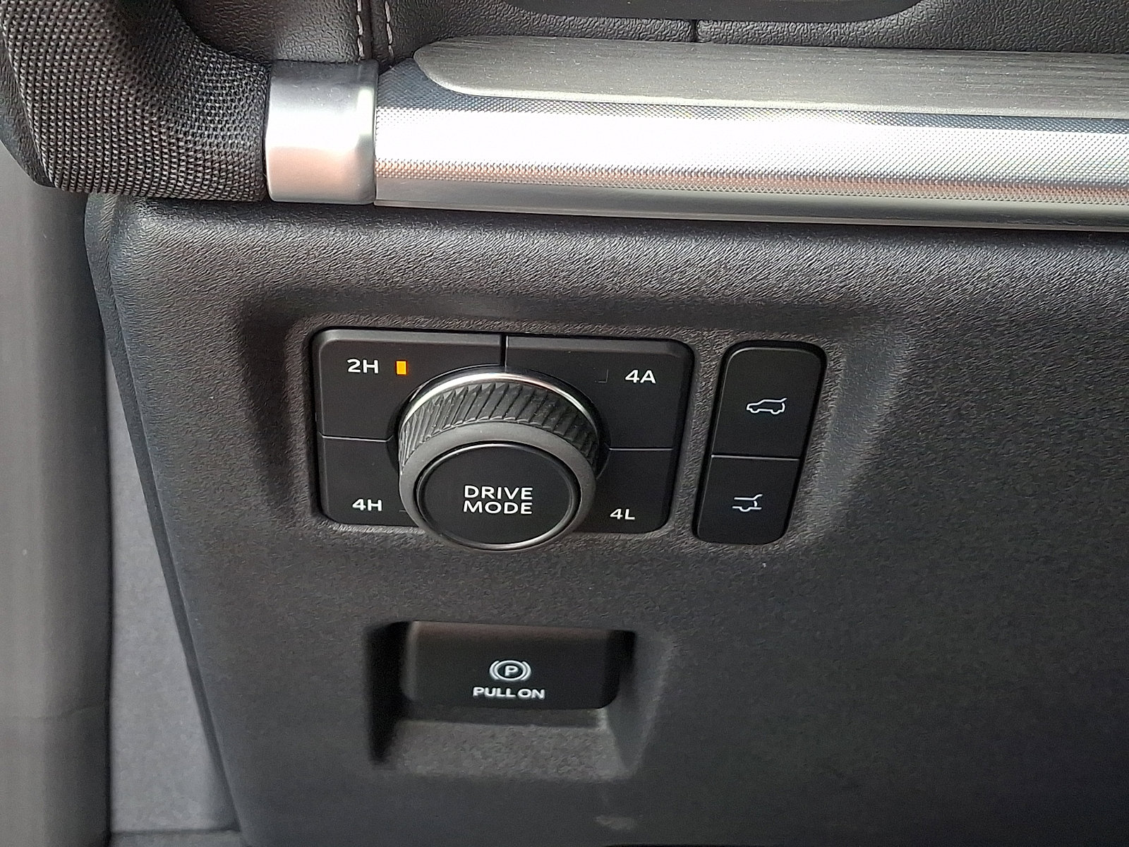Certified 2025 Ford Expedition Platinum AWD/4WD image 27