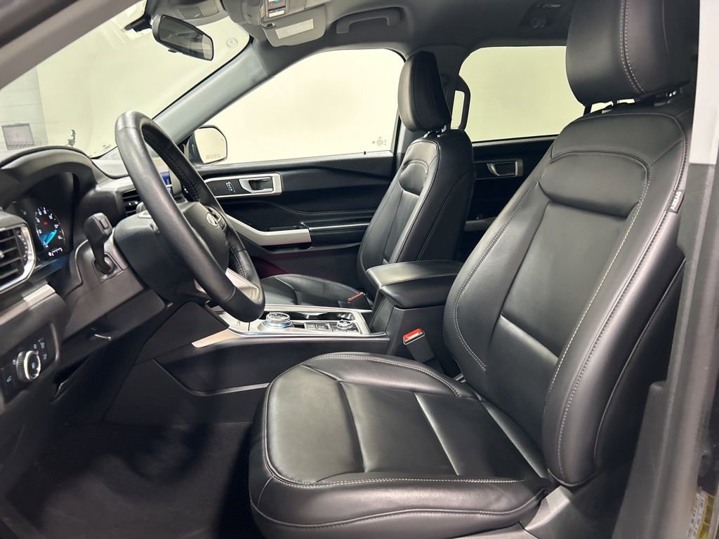 Certified 2023 Ford Explorer XLT w/ Equipment Group 202A image 12