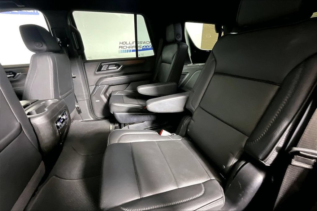 Used 2025 GMC Yukon Denali AWD/4WD image 21