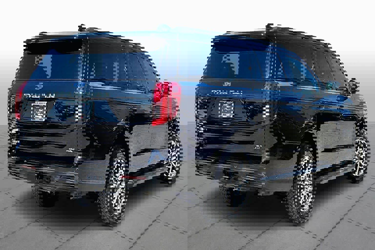 Certified 2025 Ford Expedition Max Active image 3