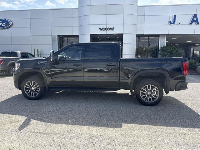Used 2021 GMC Sierra 1500 AT4 w/ AT4 Value Package AWD/4WD image 2