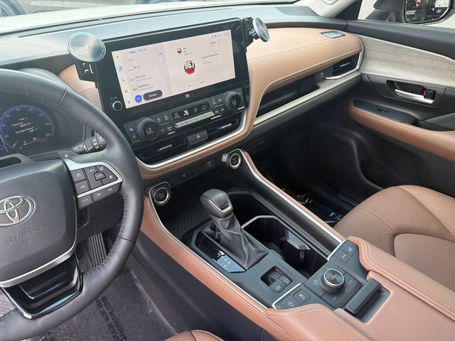 Used 2026 Toyota Grand Highlander AWD image 30