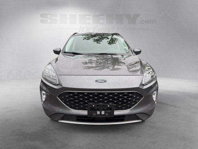 Certified 2022 Ford Escape Titanium w/ Class II Trailer Tow Package AWD/4WD image 15