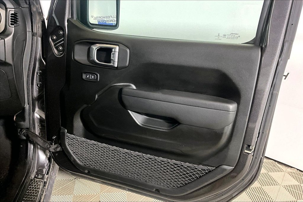 Used 2022 Jeep Wrangler Unlimited Sport AWD/4WD image 19