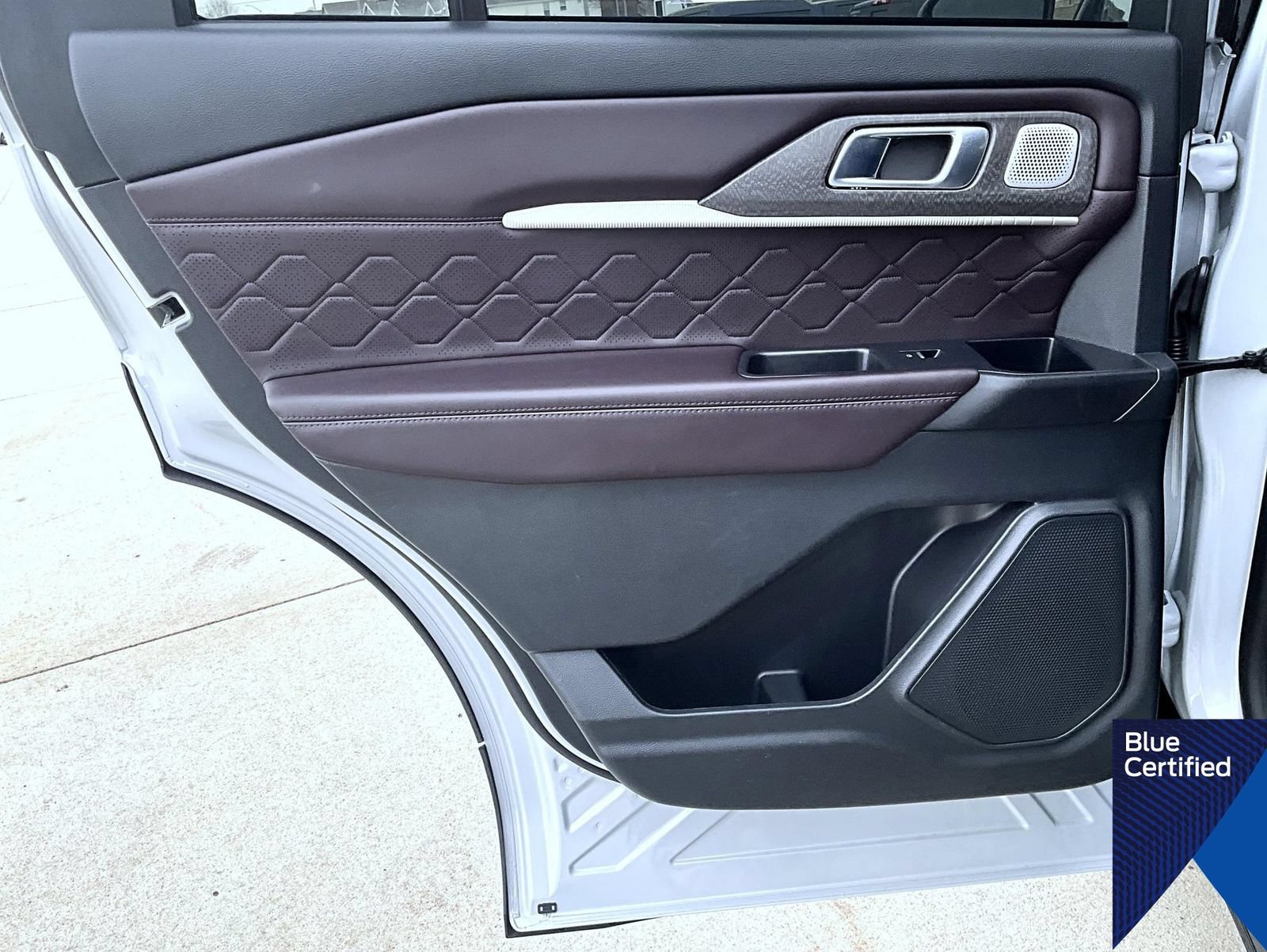Certified 2025 Ford Explorer Platinum w/ LUX Leather Package AWD/4WD image 24