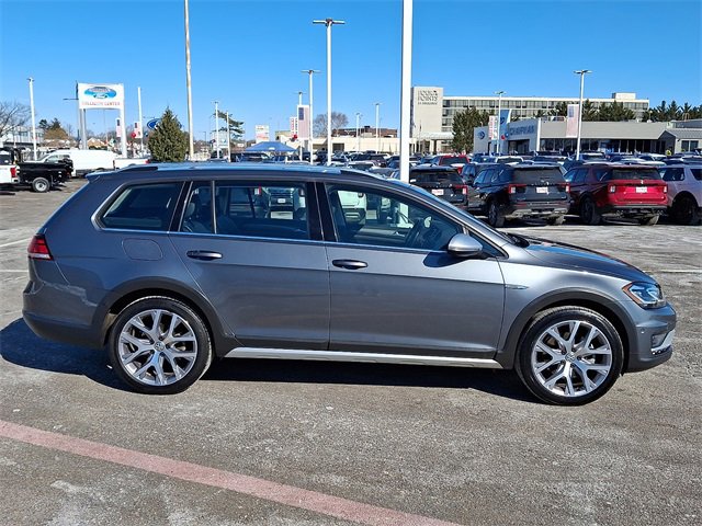 Used 2018 Volkswagen Golf Alltrack SEL image 7