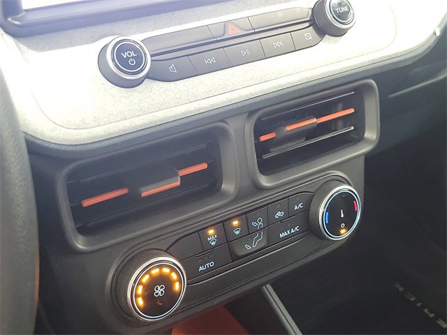 Certified 2022 Ford Maverick XLT image 17